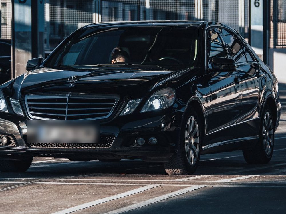 Sedan transfer vehicle